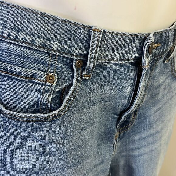 Old Navy Men’s Light Wash Faded Athletic Built-In Flex Straight Jeans- 33 X 30 - Picture 5 of 11